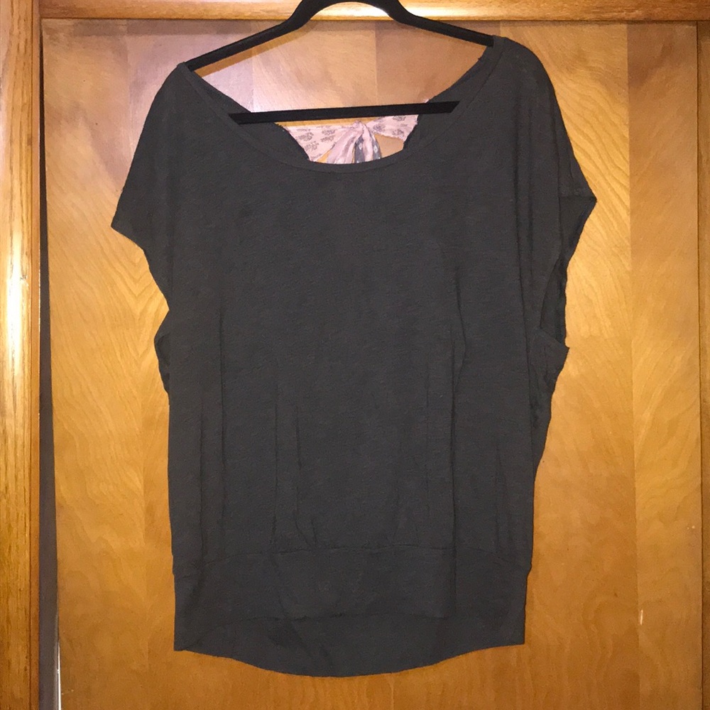 Girl’s AE Top
